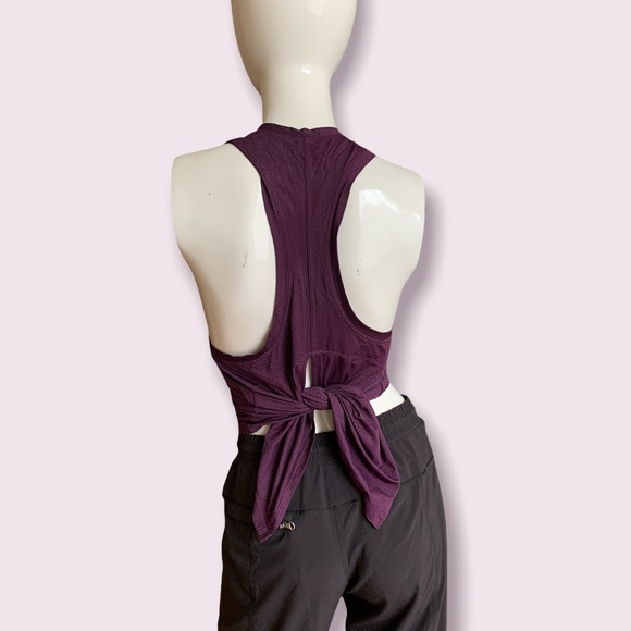 Lululemon tank - Picture 4 of 6